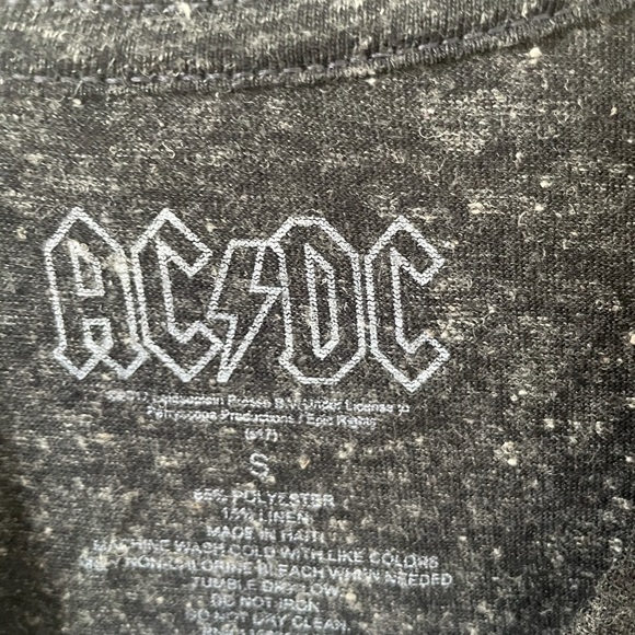 ACDC GRAPHIC TEE - Picture 2 of 3
